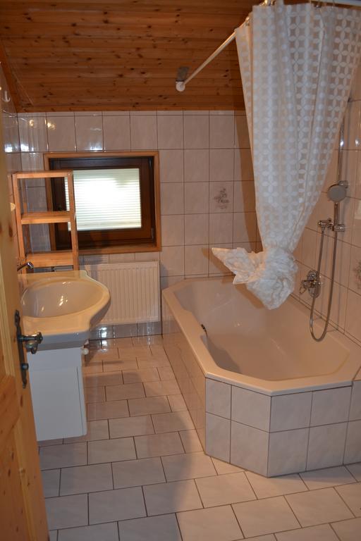 Bohrerhof Apartman Ahrnbach Kültér fotó